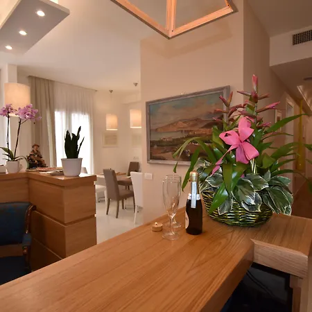 Melody Πανσιόν